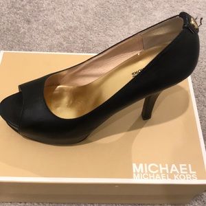 MICHAEL Michael Kors Miami open toe pumps